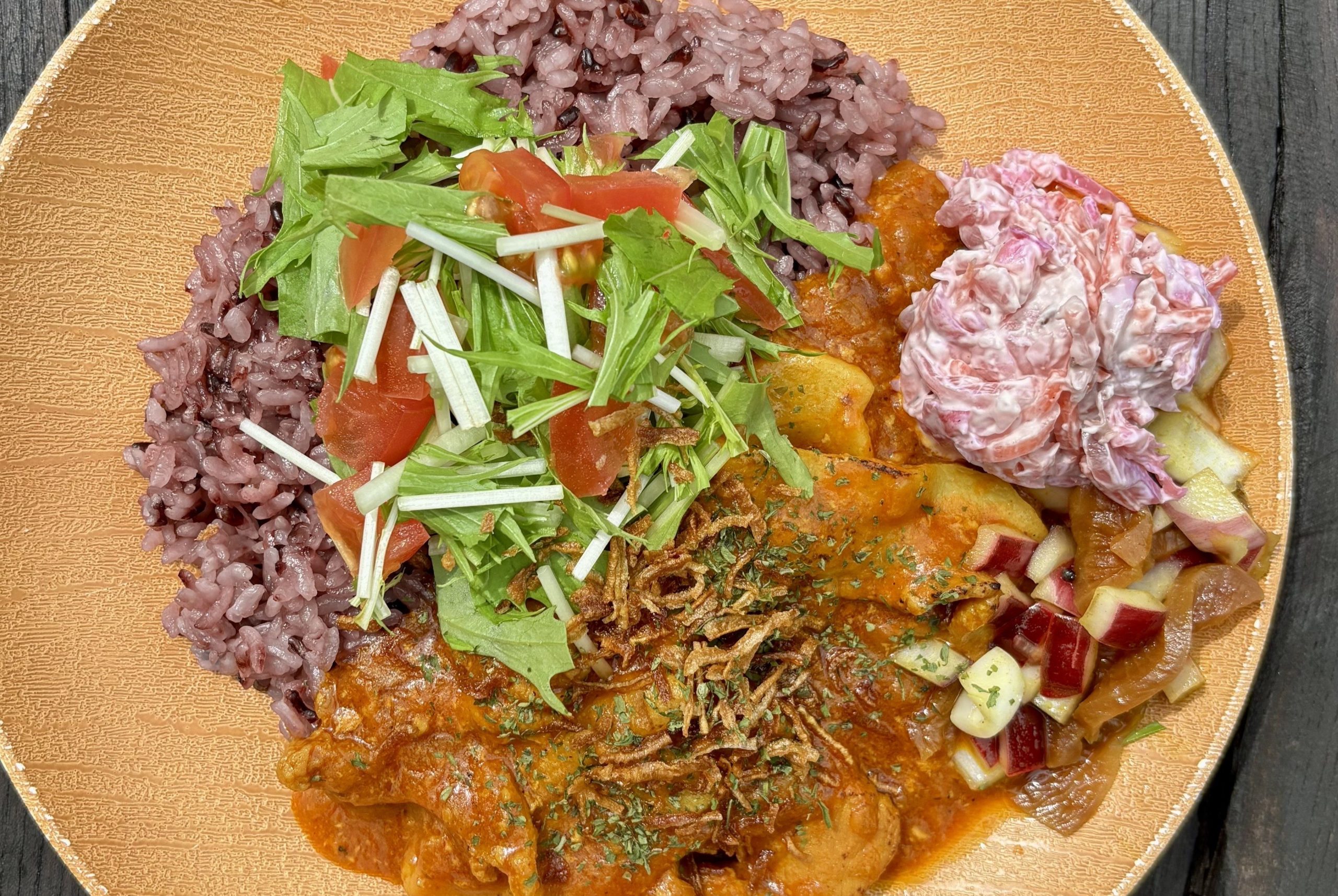 山の彩りスパイスカレーの画像