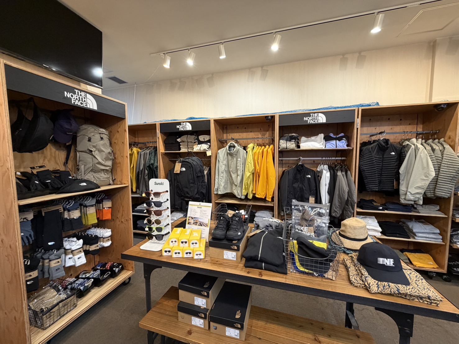 THE NORTH FACE グッズの画像